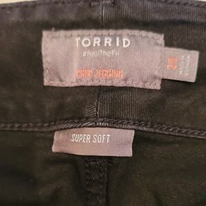 Torrid Super Soft Black Crop Jegging